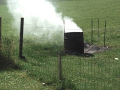 tonneau-herbe-feu-riau